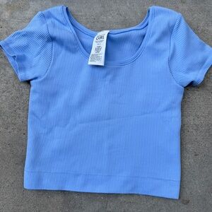 Athleta Girl Rise Above rib crop tee, size m/8-10